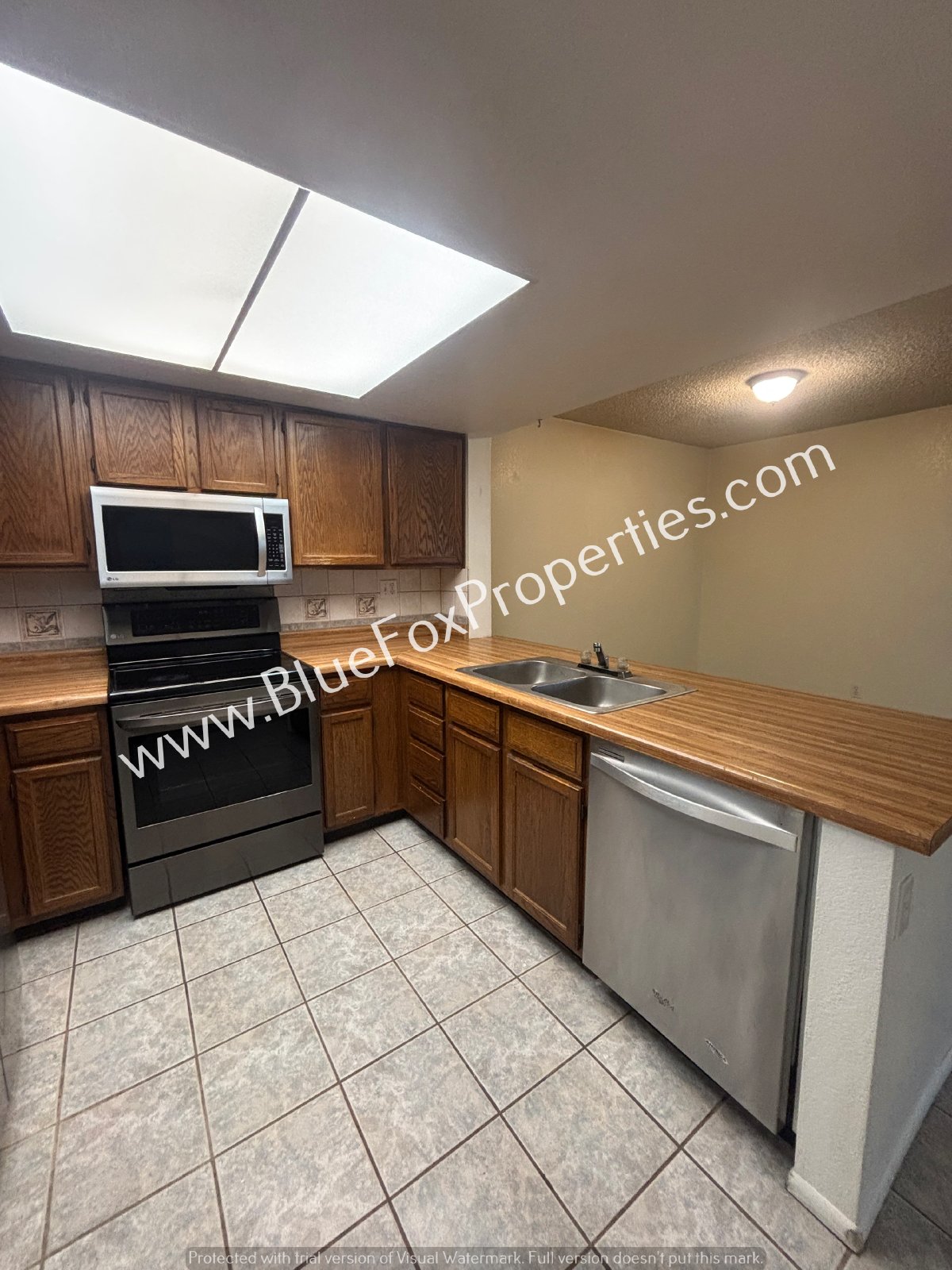8675 N Lyra Ln property image