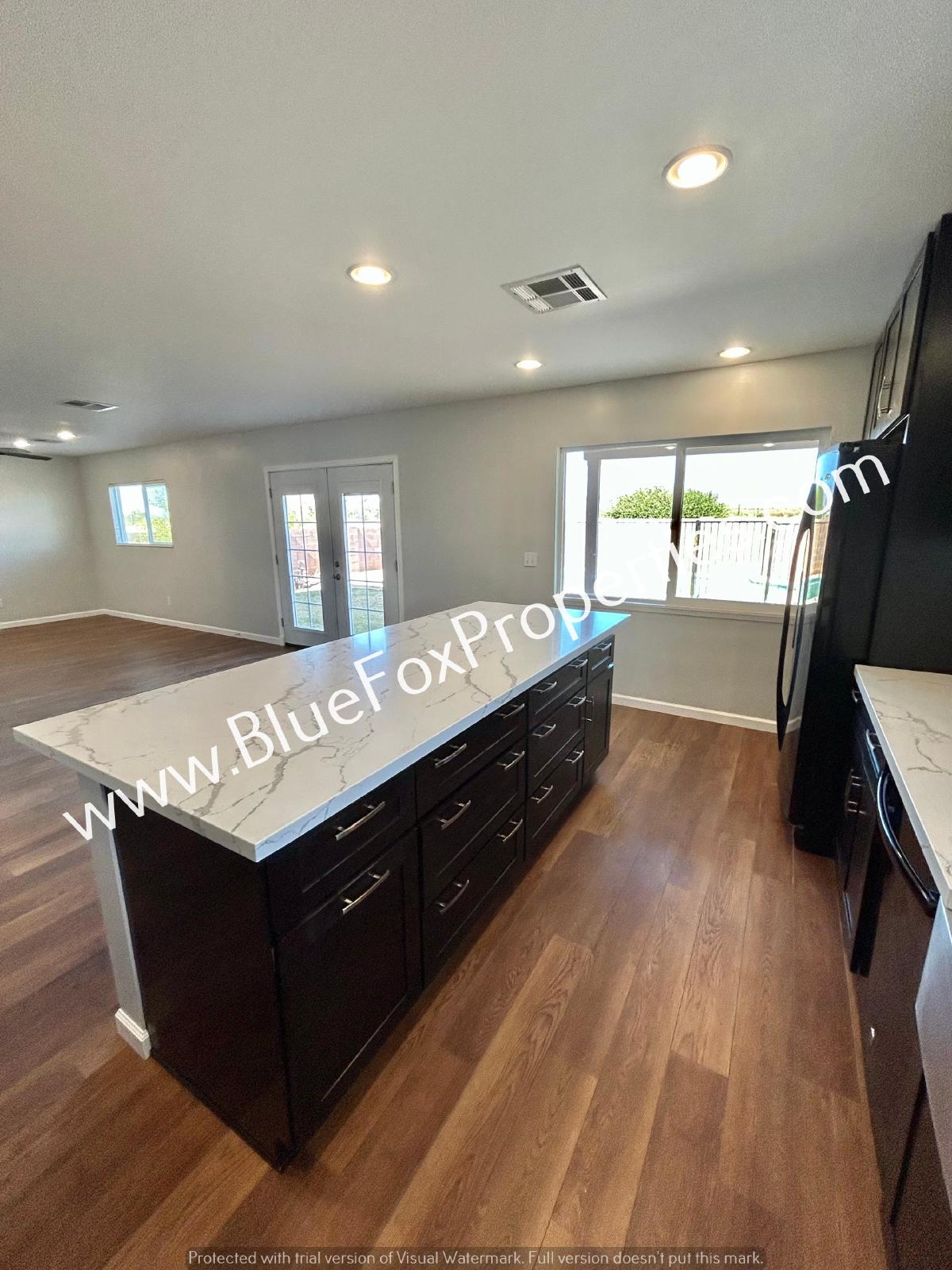 10066 N Blue Crossing Way property image