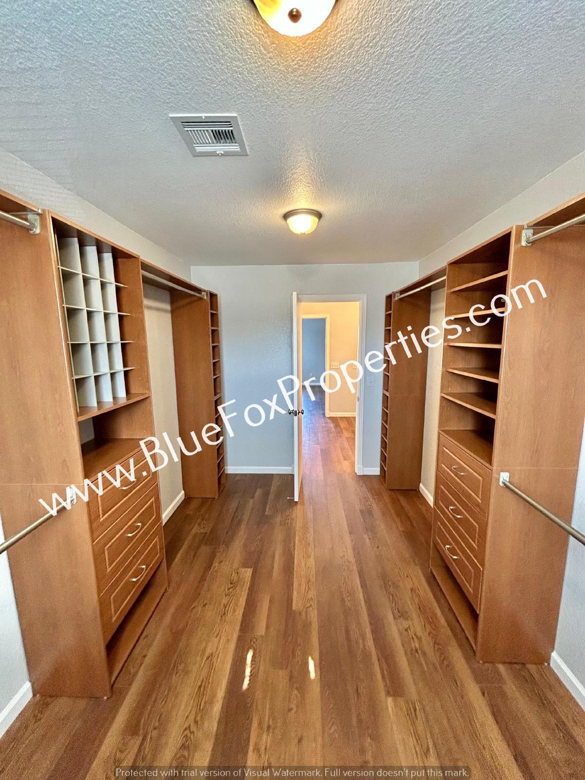 10066 N Blue Crossing Way property image