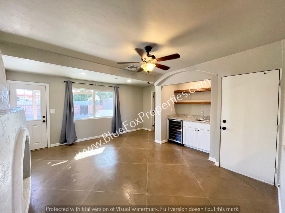 9512 E 29th St property image