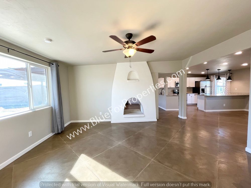 9512 E 29th St property image