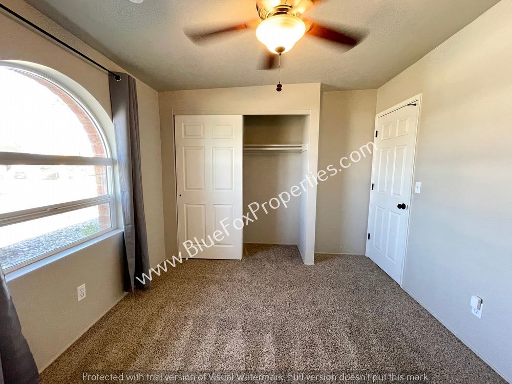9512 E 29th St property image