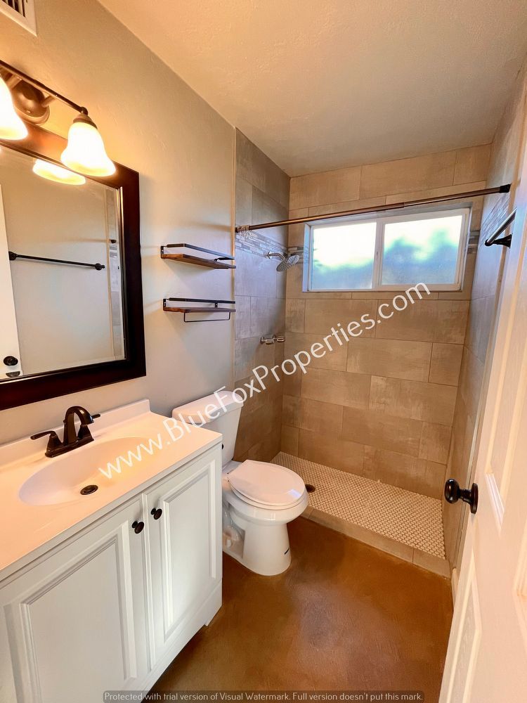 9512 E 29th St property image