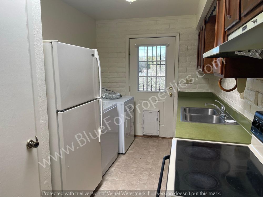 817 N Camino Seco property image