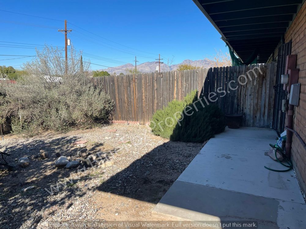 817 N Camino Seco property image