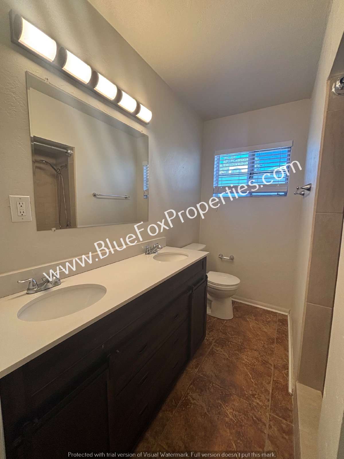 4438 E Elmwood St property image