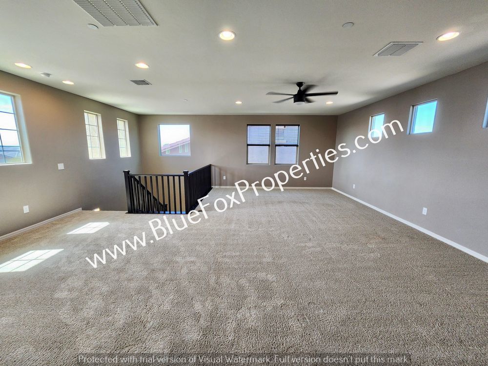 1072 W Rock Daisy Ln property image