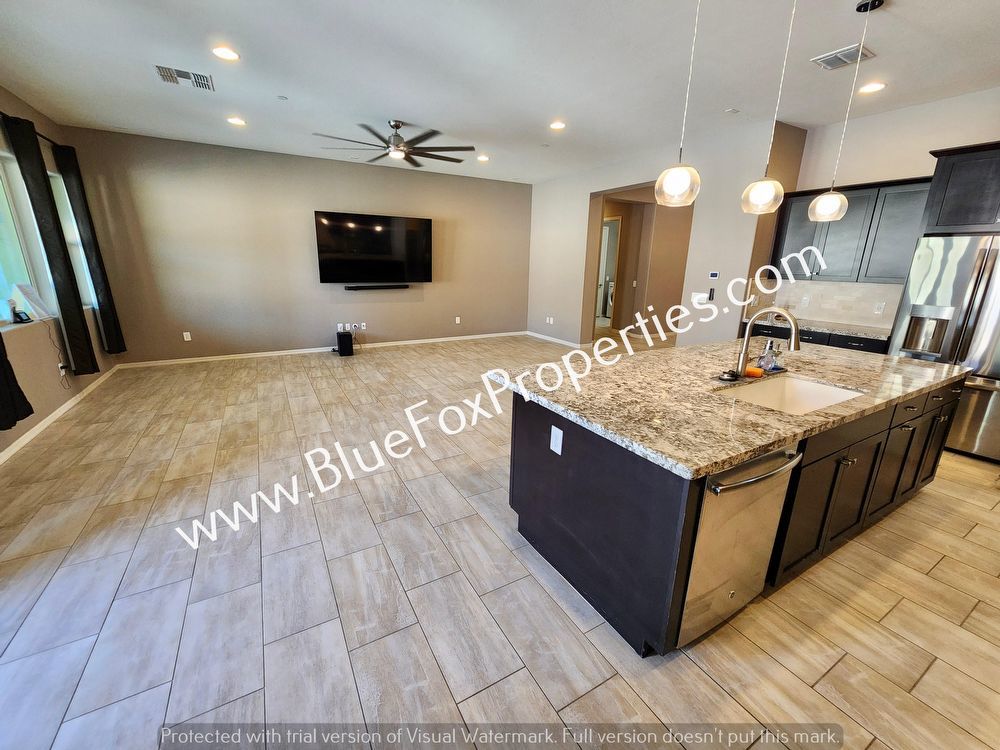 1072 W Rock Daisy Ln property image