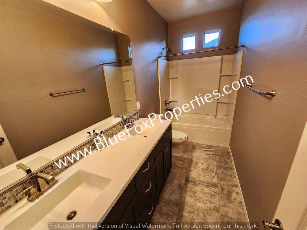 1072 W Rock Daisy Ln property image