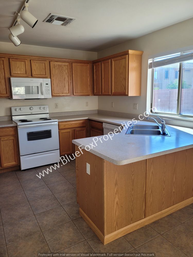 11917 W Heyburn Dr property image