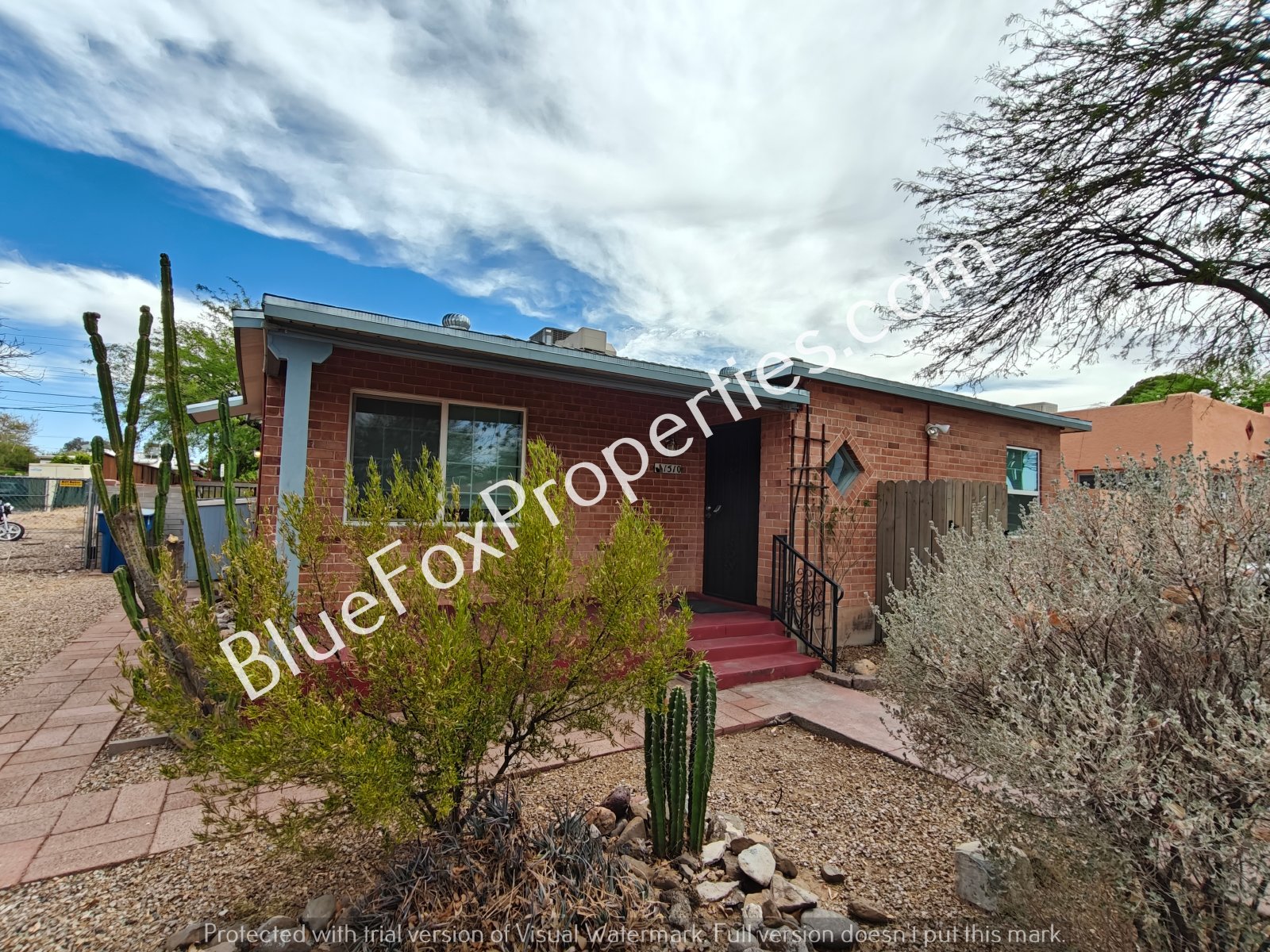 1510 E Silver St property image