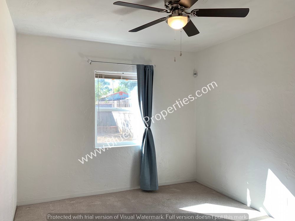 1510 E Silver St property image