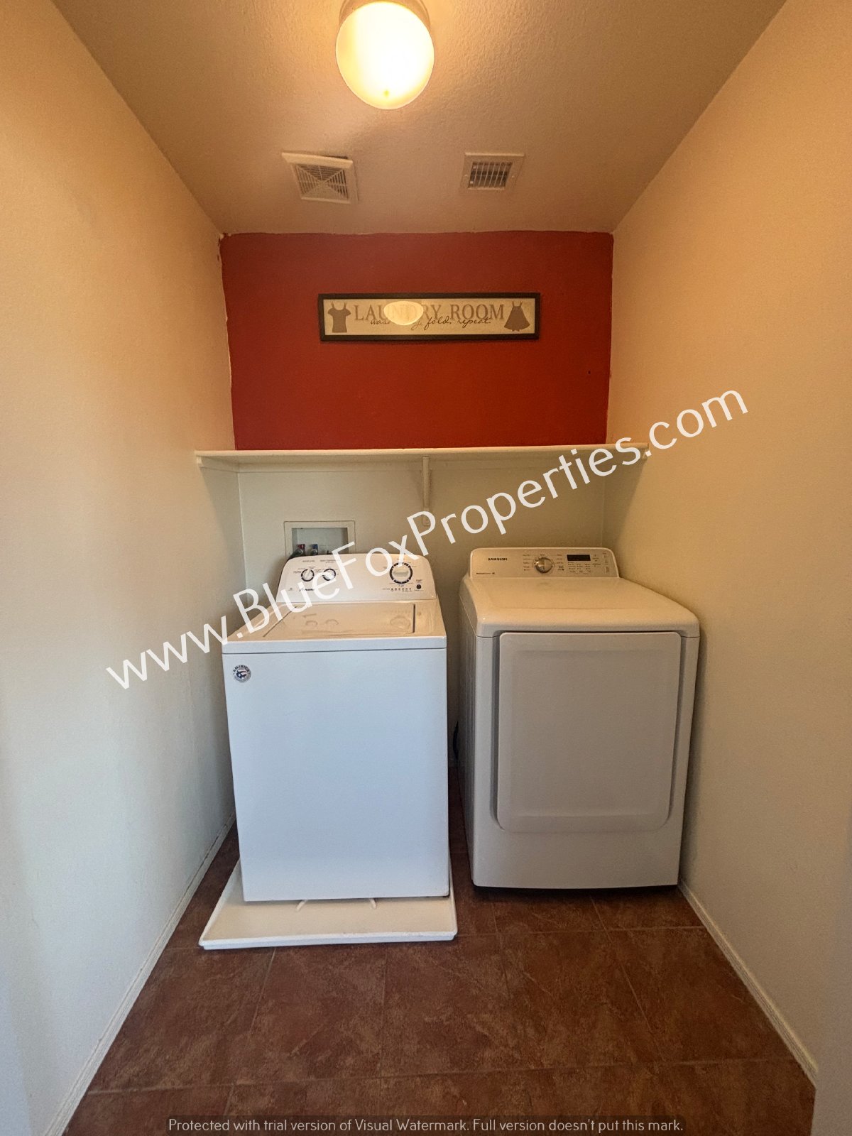 7846 S Hidden Places Loop property image