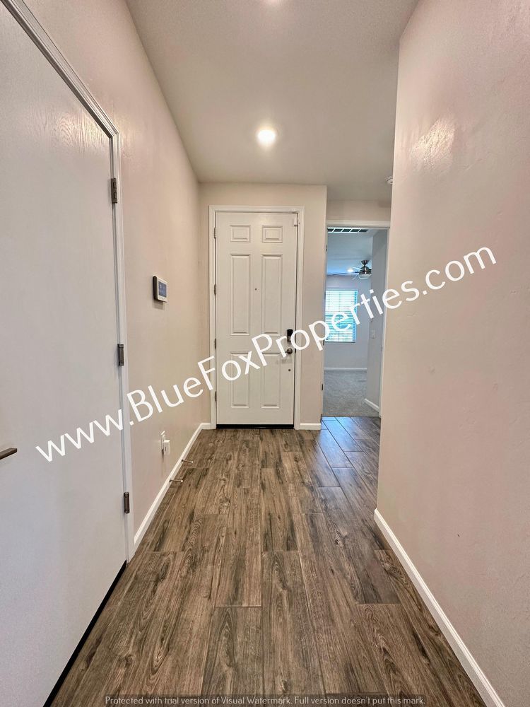 8073 S Jaeger Pl property image