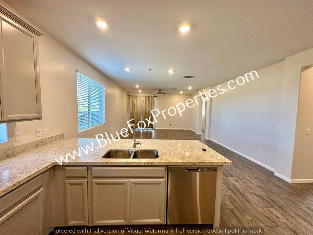 8073 S Jaeger Pl property image