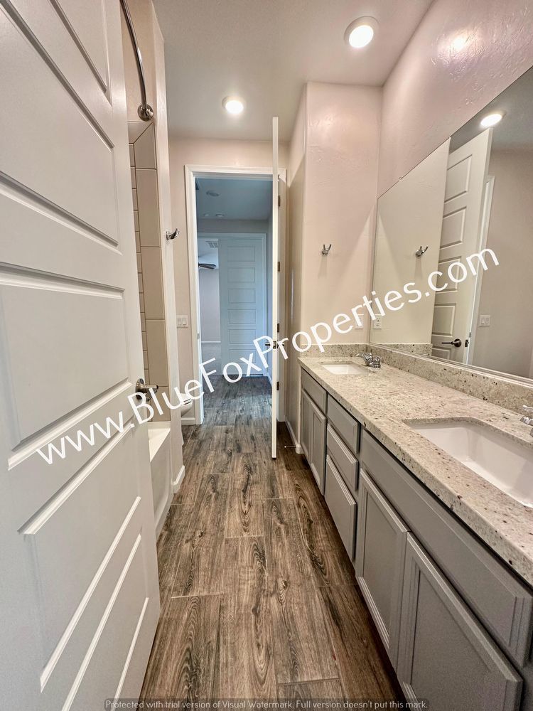 8073 S Jaeger Pl property image