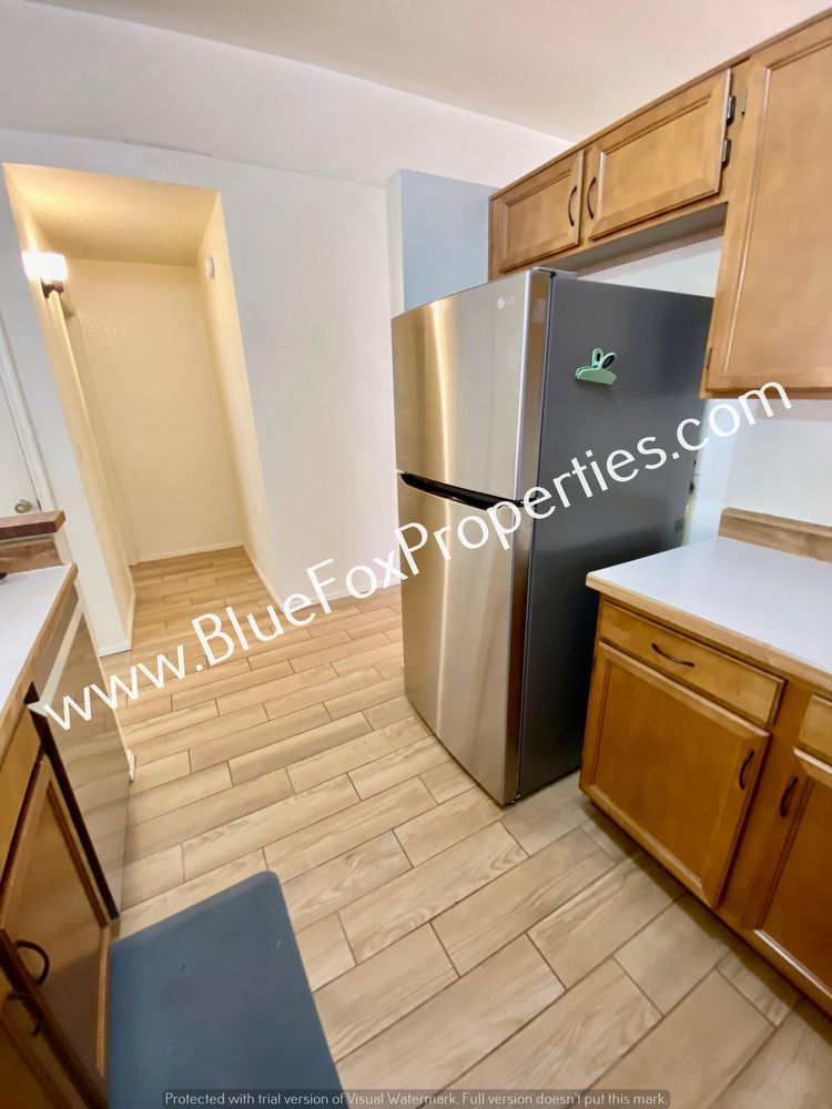 4692 W Knollside St property image