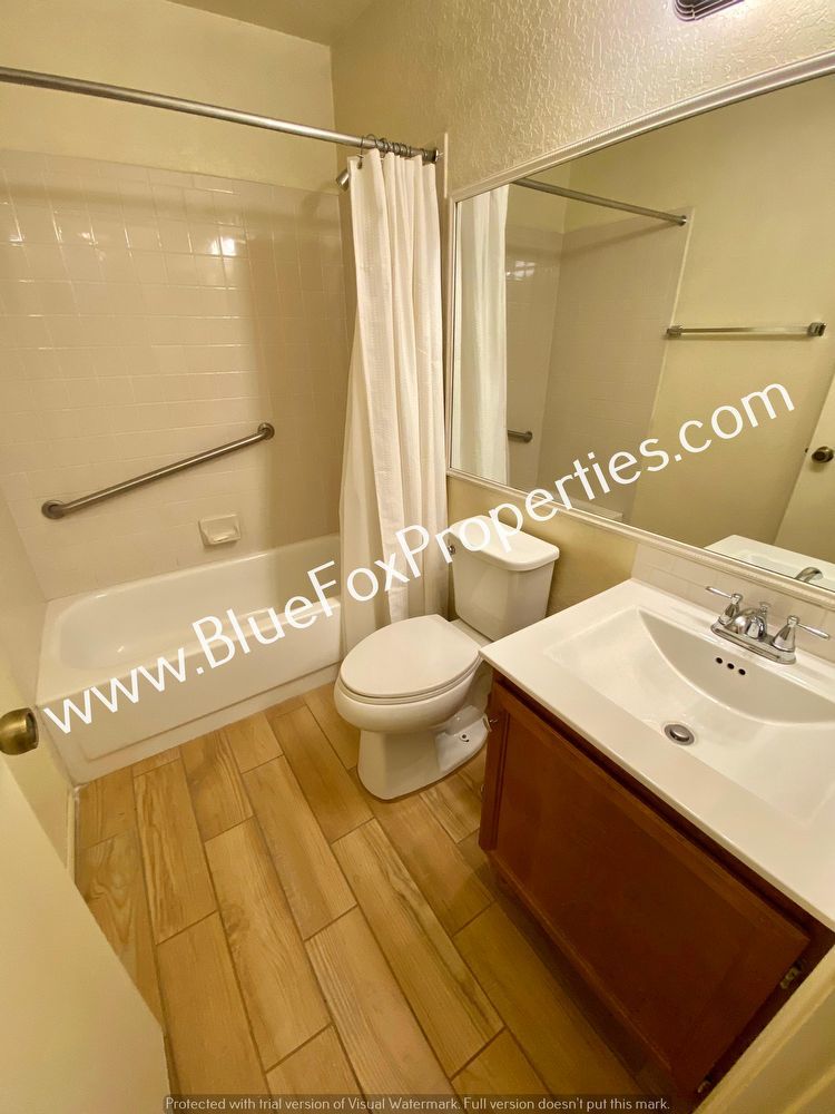 4692 W Knollside St property image