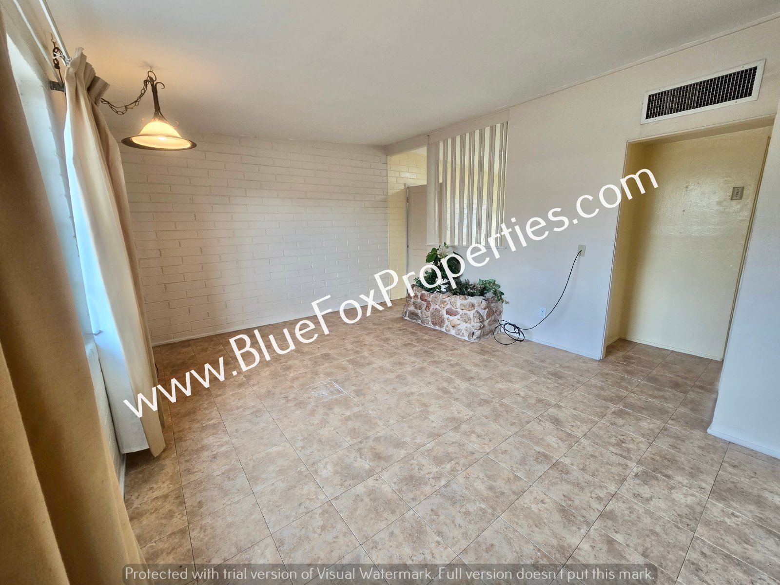 3240 E Halcyon Pl property image