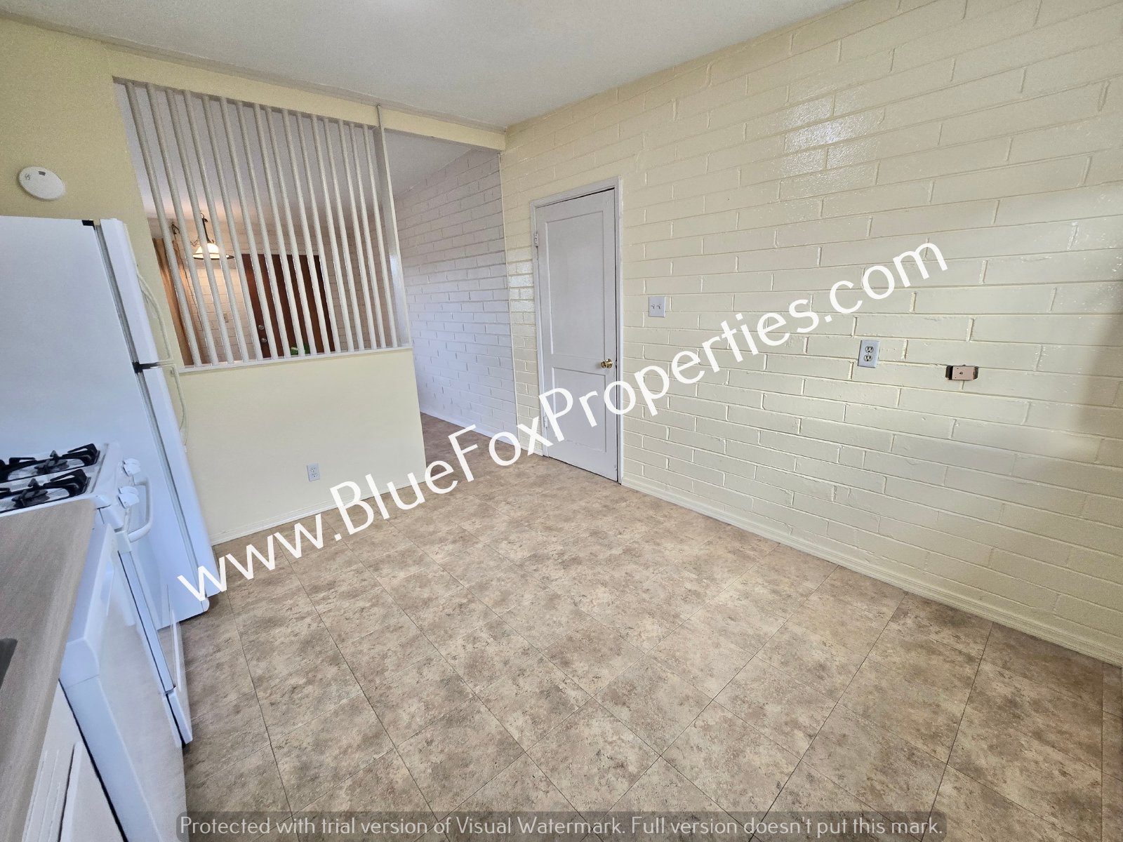 3240 E Halcyon Pl property image