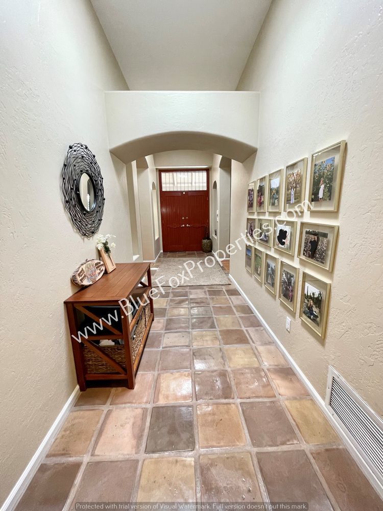 5449 N. Crescent Ridge Drive property image