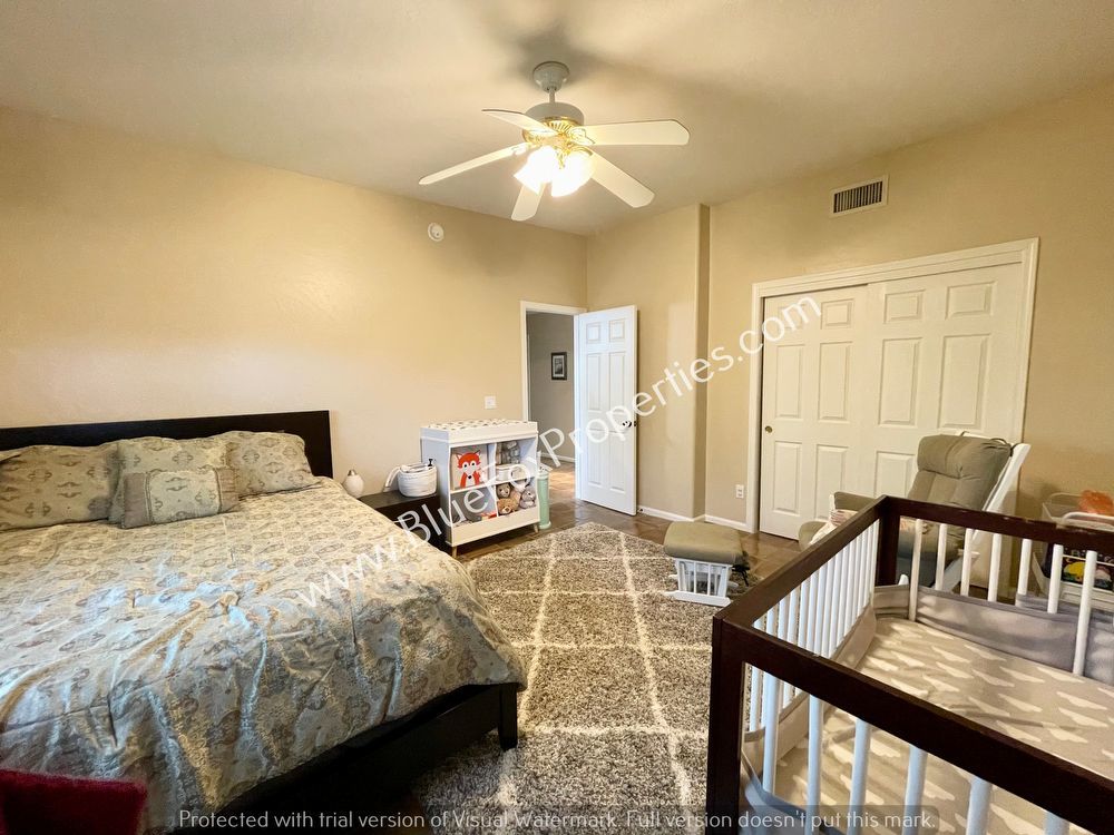 5449 N. Crescent Ridge Drive property image