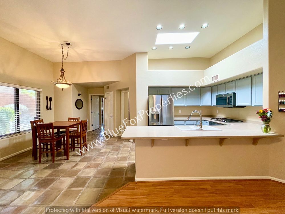 5449 N. Crescent Ridge Drive property image