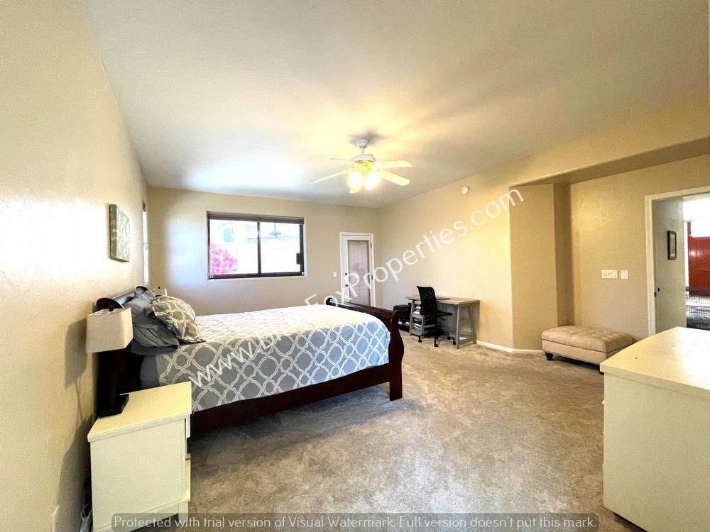 5449 N. Crescent Ridge Drive property image