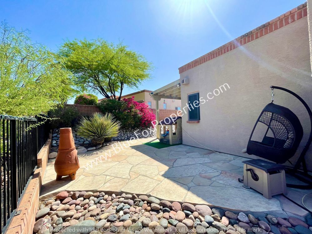 5449 N. Crescent Ridge Drive property image